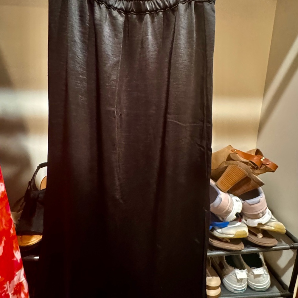 Elegant Black silk Skirt xs